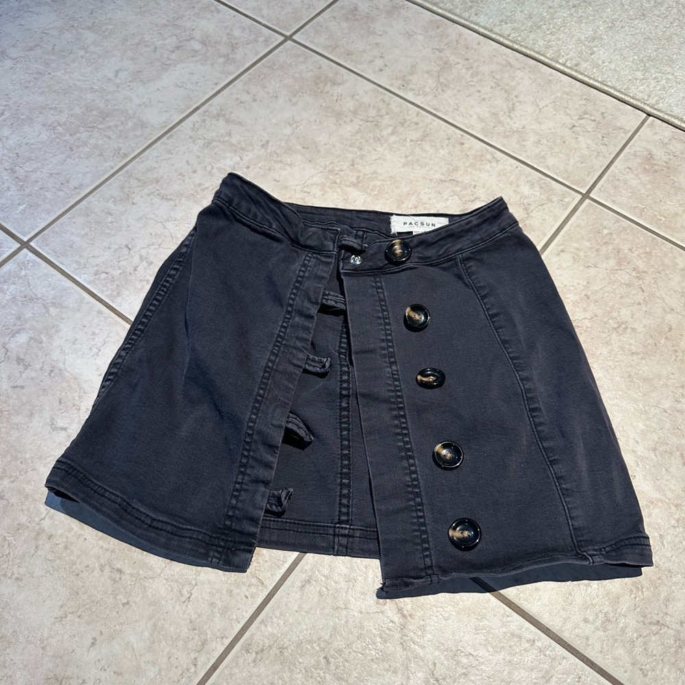 Black pack and mini skirt excellent condition like new